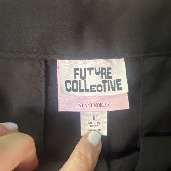 Future Collective‎ Trouser Shorts Womens Size 8 Black High Waisted Contemporary - Picture 3 of 4